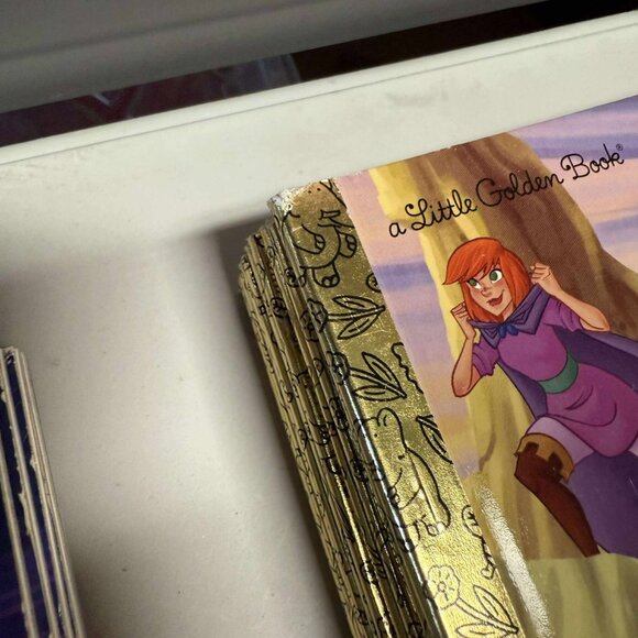 Random Kids Book Bundle of 5 - Little Golden Books & More - Picture 7 of 8